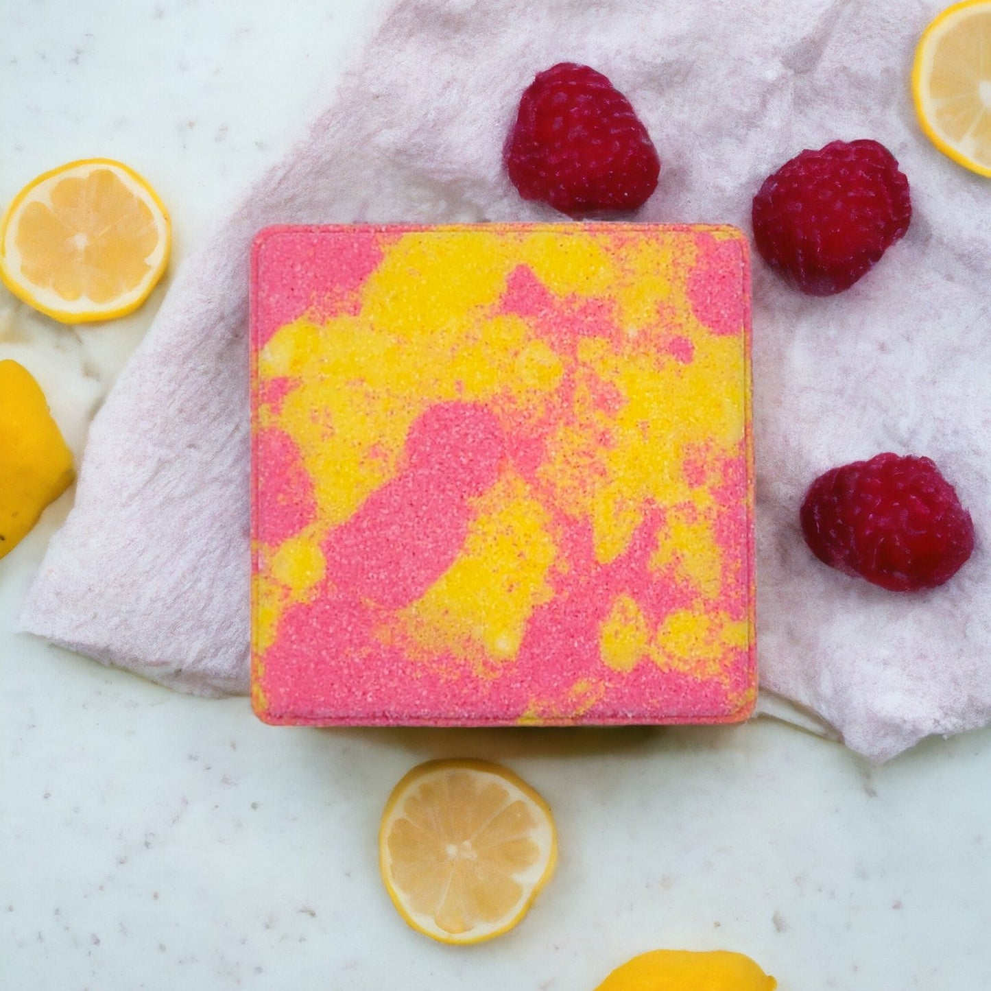 Favorite Fragrance Bath Bomb - Raspberry Lemonade