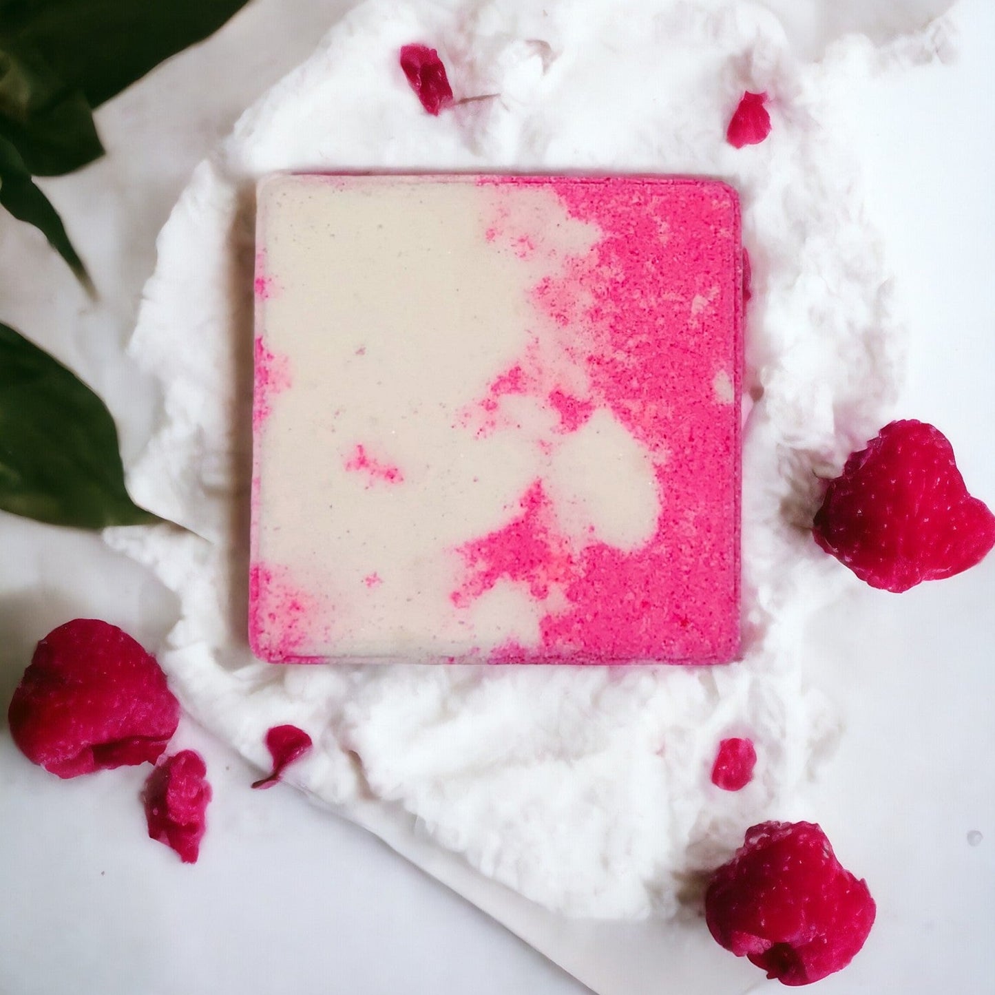 Favorite Fragrance Bath Bomb - Raspberry Vanilla